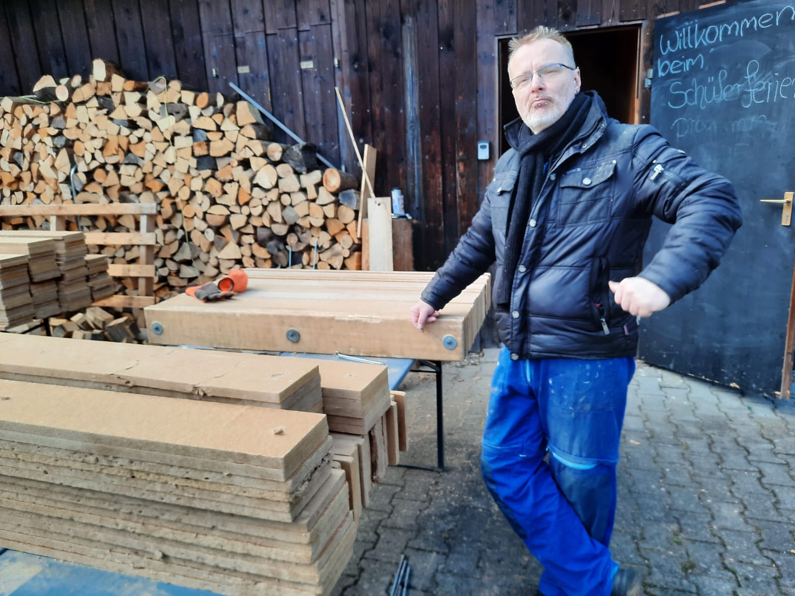 Arbeitsdienst beim Flamkuchen belegen